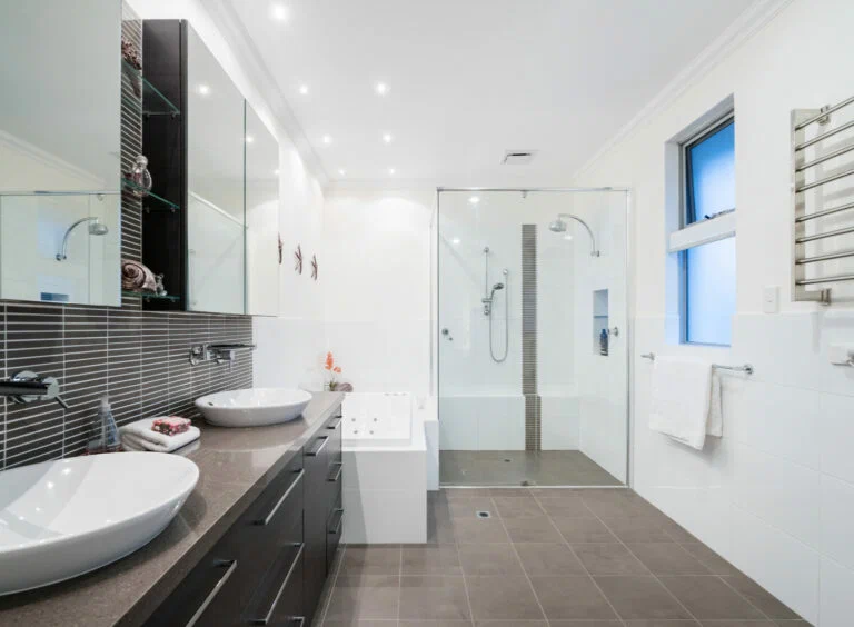 Affordable Bathroom Renovation Services Without Sacrificing Style