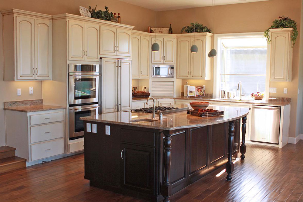 Custom Cabinetry & Cabinet Refacing